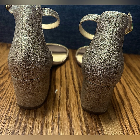 Betsey Johnson Block Heel dress sandals size 7 - Picture 4 of 5